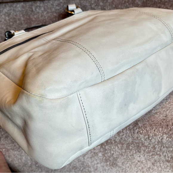 Vintage Coach Purse. From early 2000’s, unique & stylish. - Picture 9 of 9